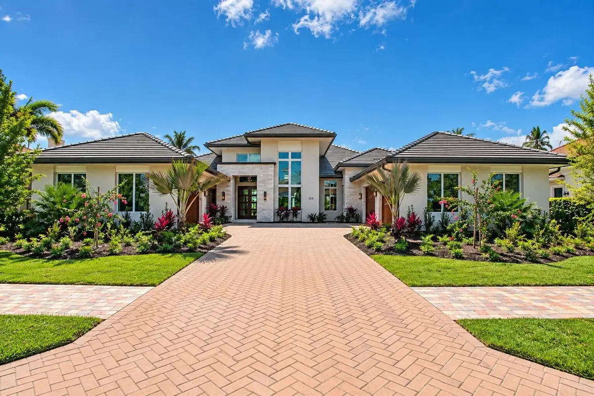 104 SE Rio Casarano, Port Saint Lucie, FL 34984 - #1