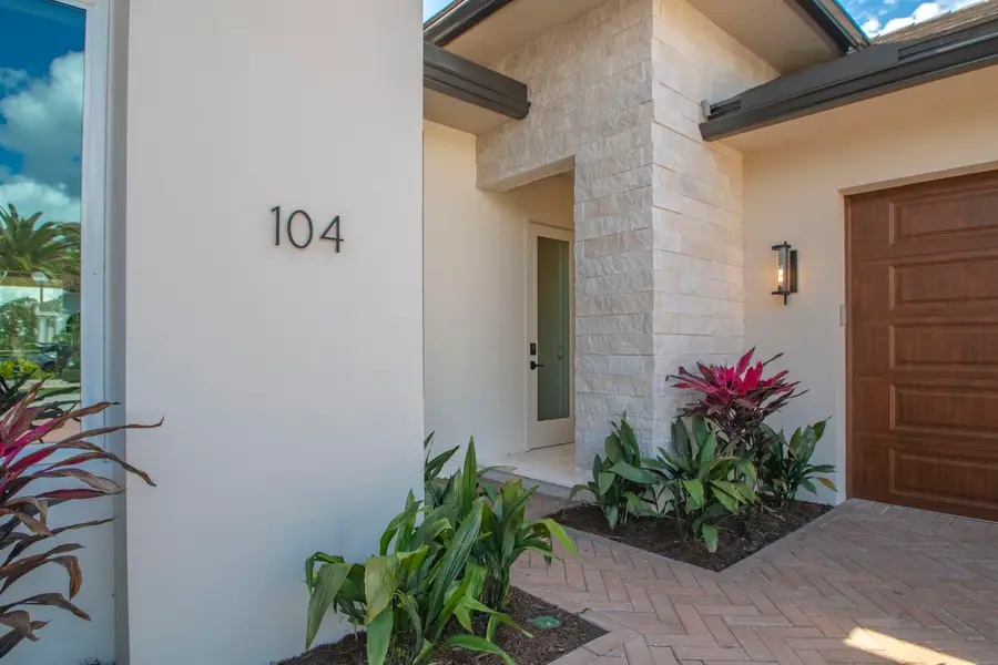 104 SE Rio Casarano, Port Saint Lucie, FL 34984 - #3