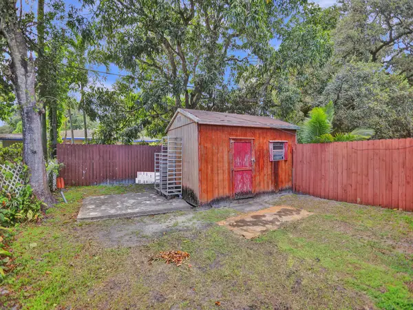 5073 SW 28th Avenue, Dania Beach, FL 33312