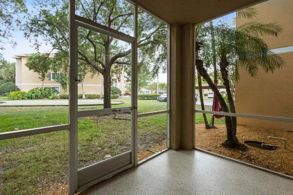 6434 Emerald Dunes Drive #104, West Palm Beach, FL 33411