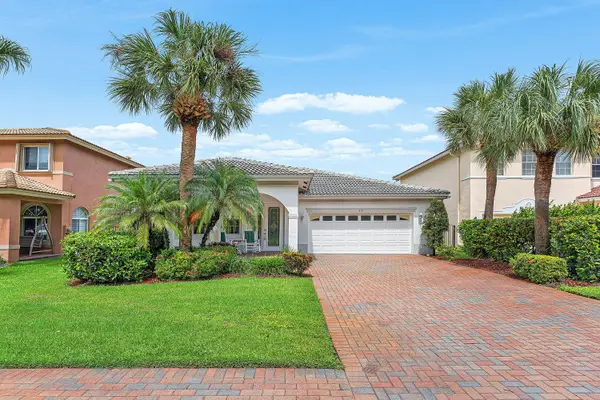 310 Venice Boulevard #310, Royal Palm Beach, FL 33411