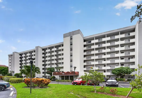 5860 NW 44th Street #510, Lauderhill, FL 33319