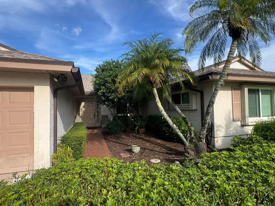 10548 Greentrail Drive S, Boynton Beach, FL 33436 - #2