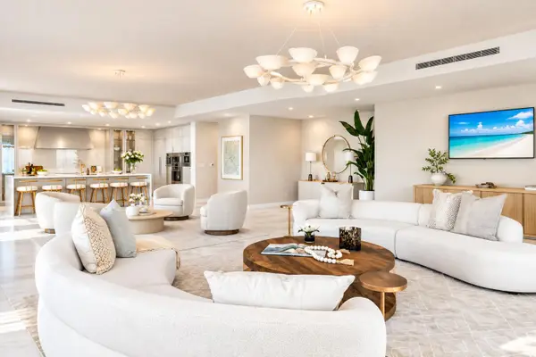 220 SE Mizner Boulevard #803, Boca Raton, FL 33432