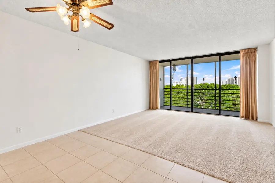 20400 W Country Club Drive #609, Aventura, FL 33180 - #3