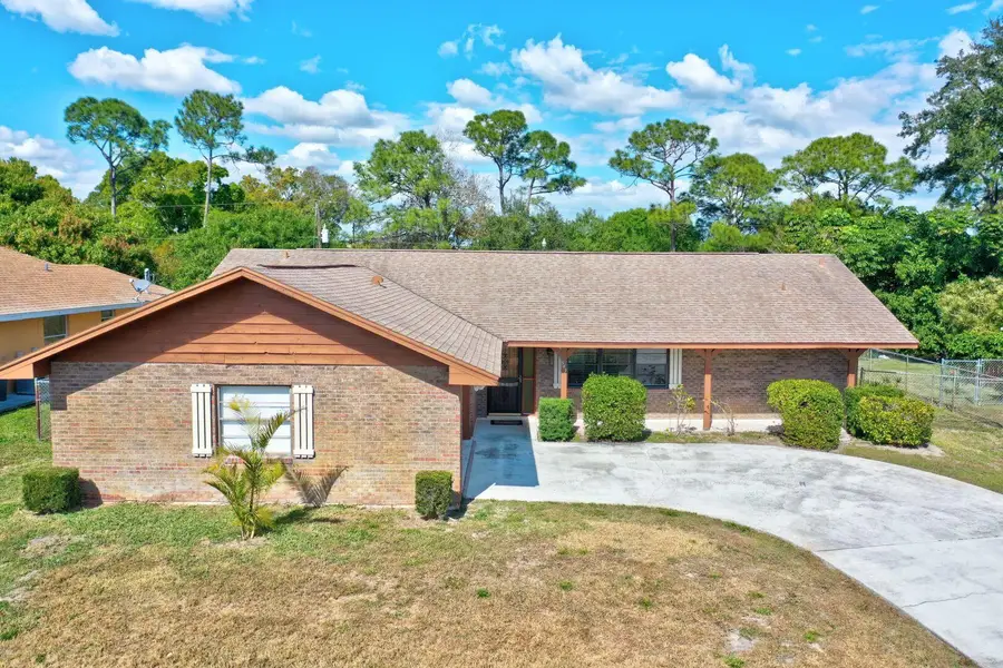 543 SE Greenway Terrace, Port Saint Lucie, FL 34983 - #2