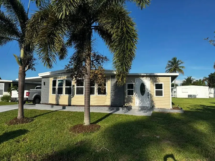 8572 Crown Drive, Boynton Beach, FL 33436 - #3