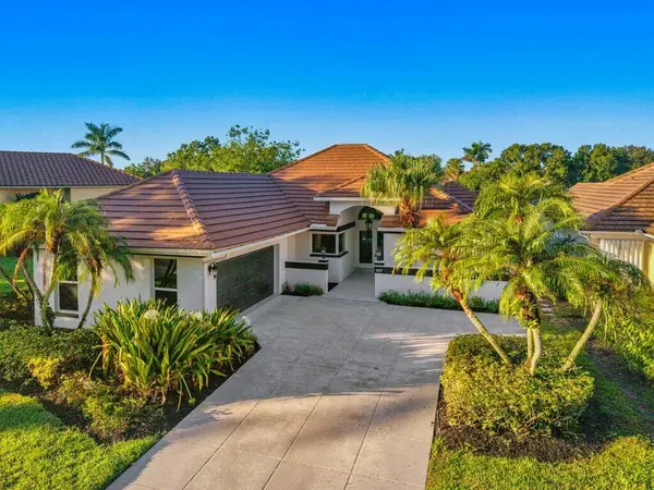 107 Golfview Court, Palm Beach Gardens, FL 33418