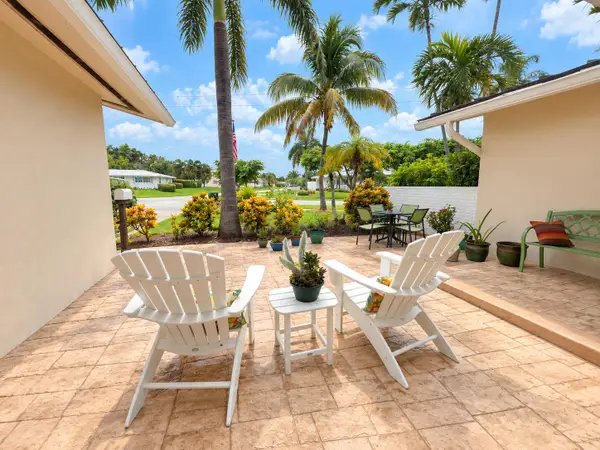 1498 SW 9th Street, Boca Raton, FL 33486