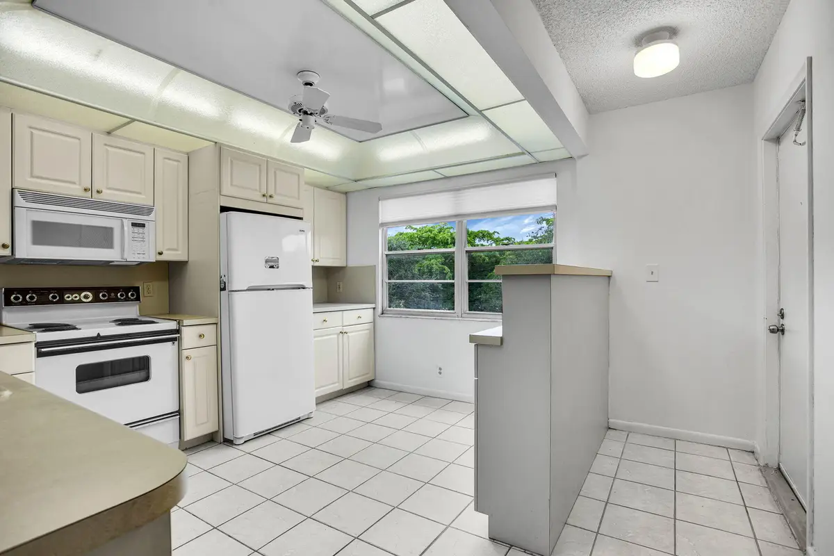 3002 Portofino Isle #M3, Coconut Creek, FL 33066 - #1