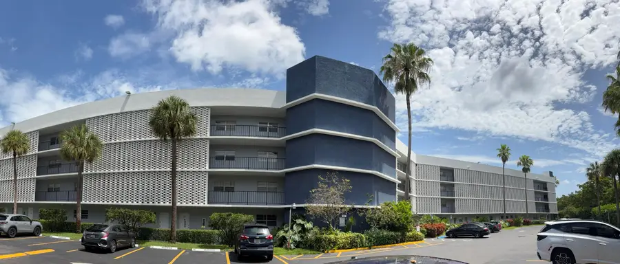 879 NE 195th Street #Apt 227, Miami, FL 33179 - #2