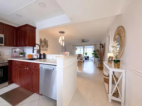 5750 NW 64th Avenue #306, Tamarac, FL 33319