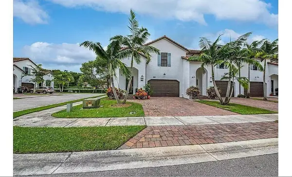 3199 Santa Catalina Place, Greenacres, FL 33467