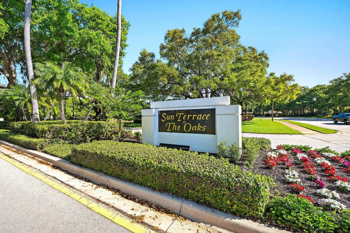 8404 Chapman Oak Court, Palm Beach Gardens, FL 33410 - #1