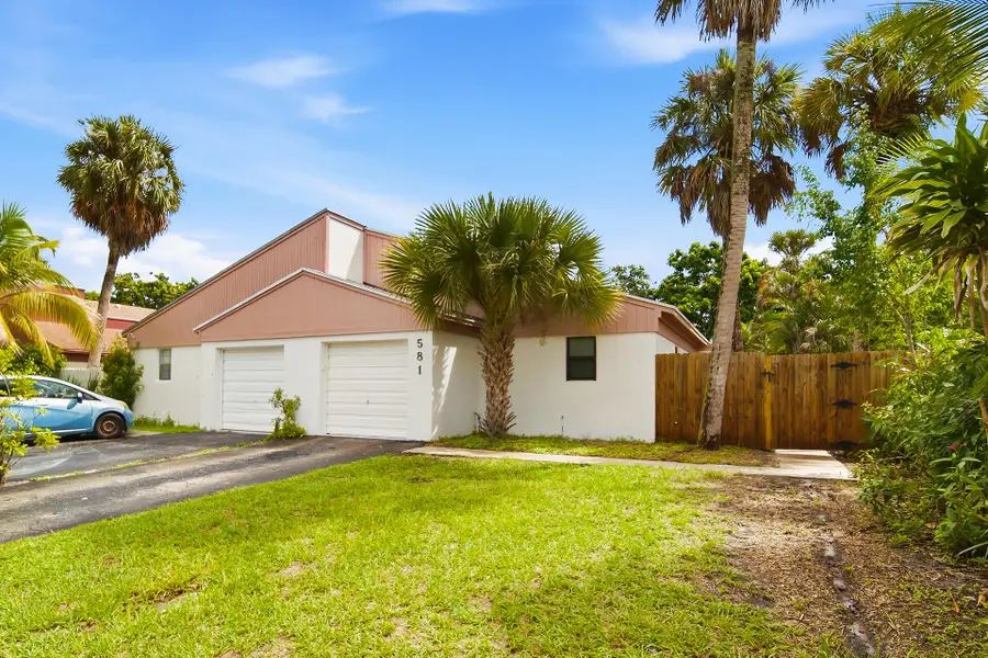 581 NW 47th Avenue, Delray Beach, FL 33445 - #2