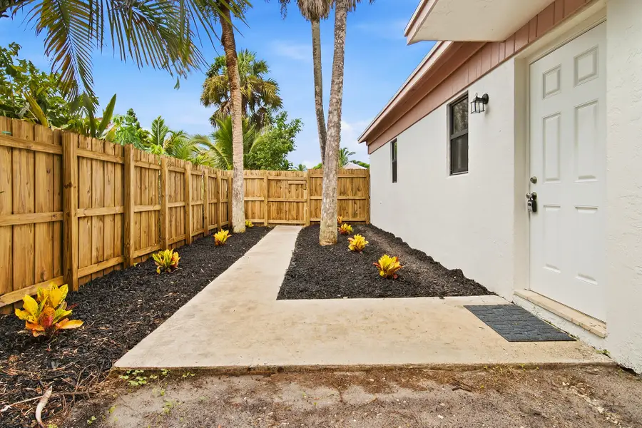 581 NW 47th Avenue, Delray Beach, FL 33445 - #3
