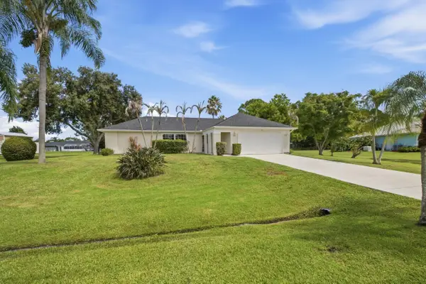 2938 SE Dalhart Road, Port St Lucie, FL 34952