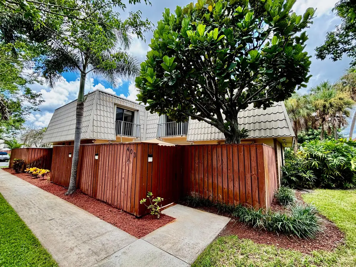 1700 Embassy Drive #403, West Palm Beach, FL 33401 - #1