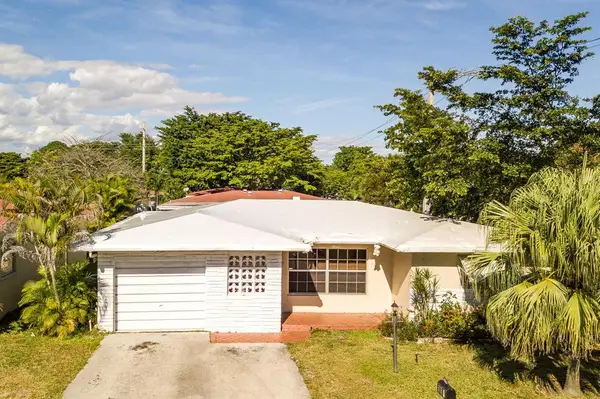 901 NW 48th Place, Pompano Beach, FL 33064