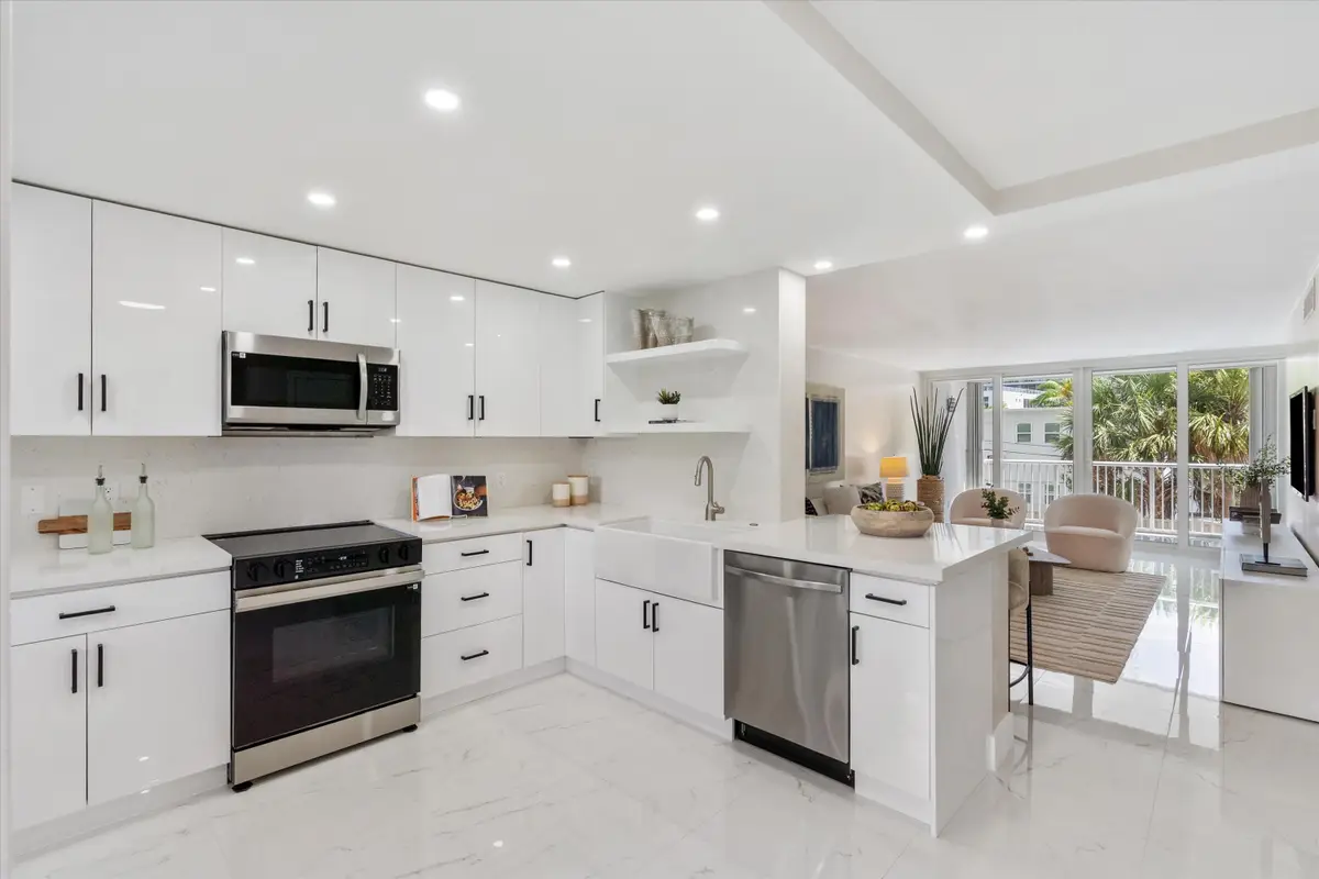 2200 NE 33rd Avenue #2J, Fort Lauderdale, FL 33305 - #1