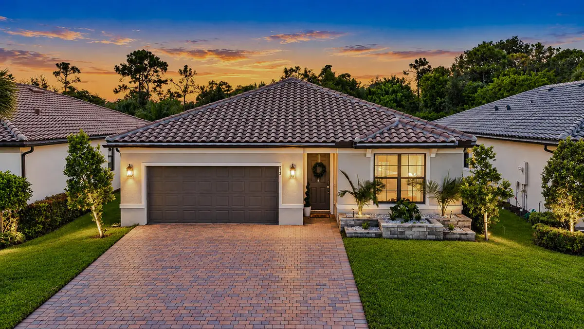 532 SE Villandry Way, Port Saint Lucie, FL 34984 - #1