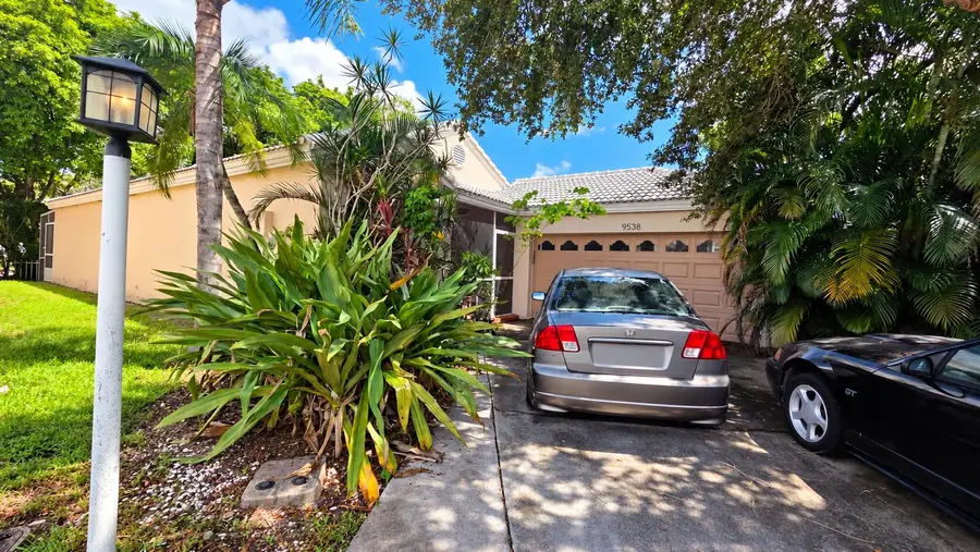 9538 NW 8th Circle, Plantation, FL 33324 - #2