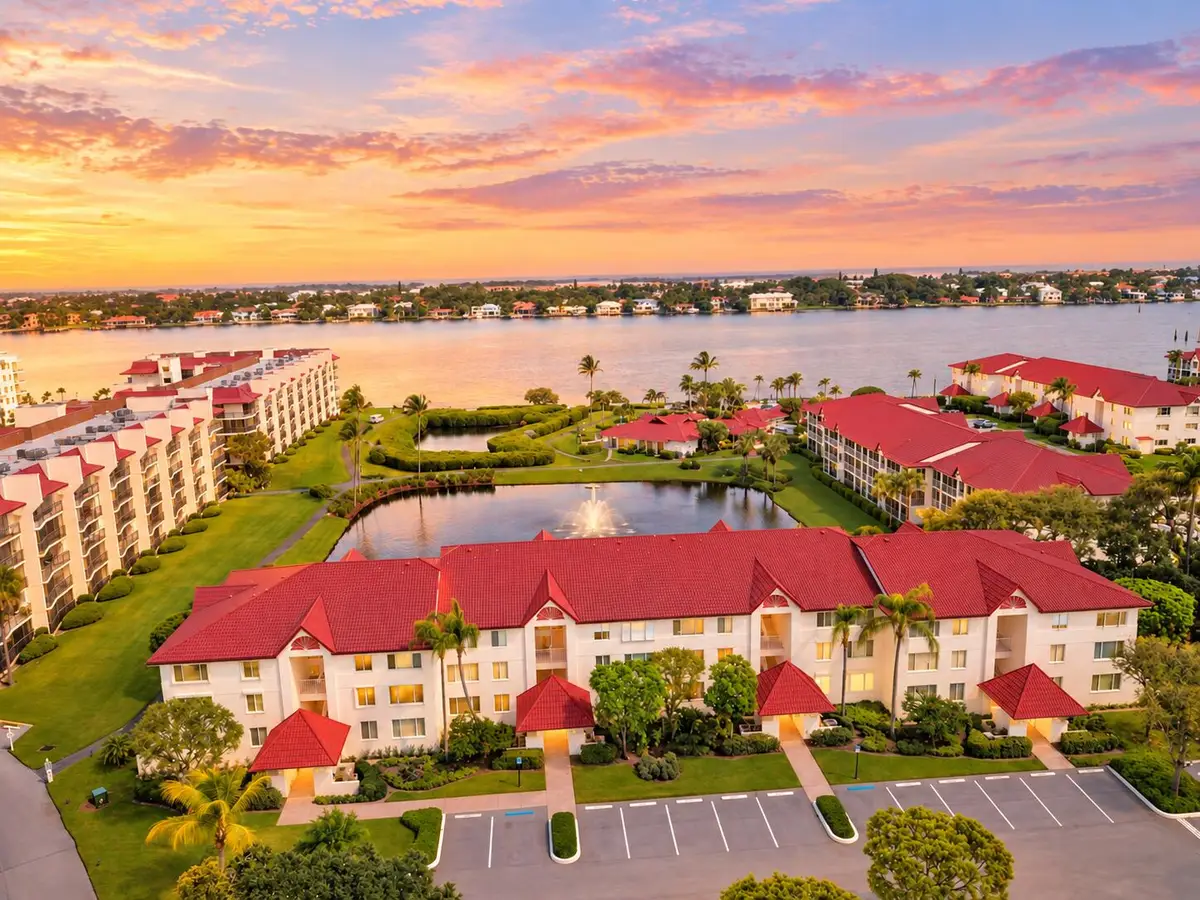 102 Half Moon Circle #F2, Hypoluxo, FL 33462 - #1