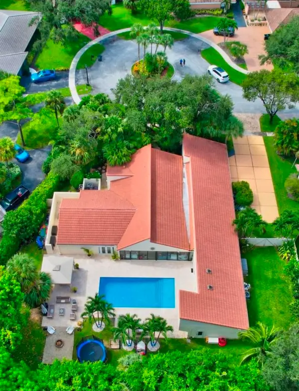 6555 Serena Lane, Boca Raton, FL 33433