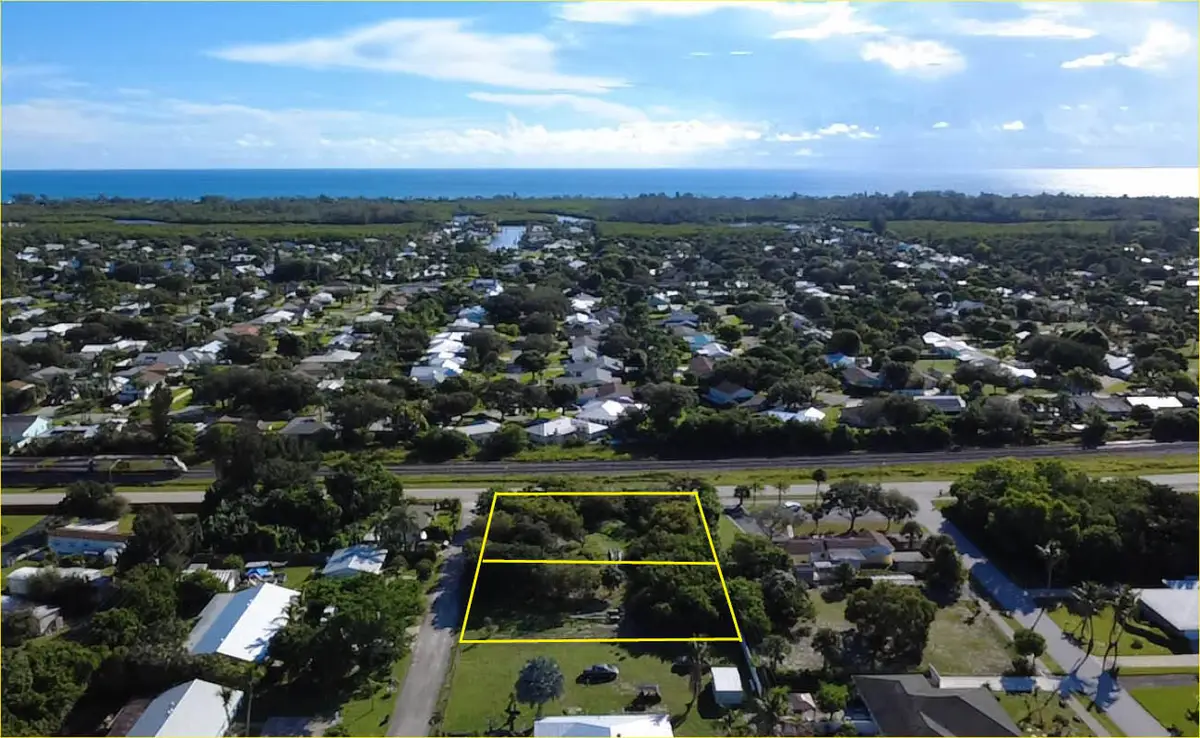 8686 SE Lyons Street, Hobe Sound, FL 33455 - #1
