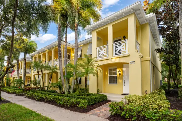 3207 E Community Drive E, Jupiter, FL 33458