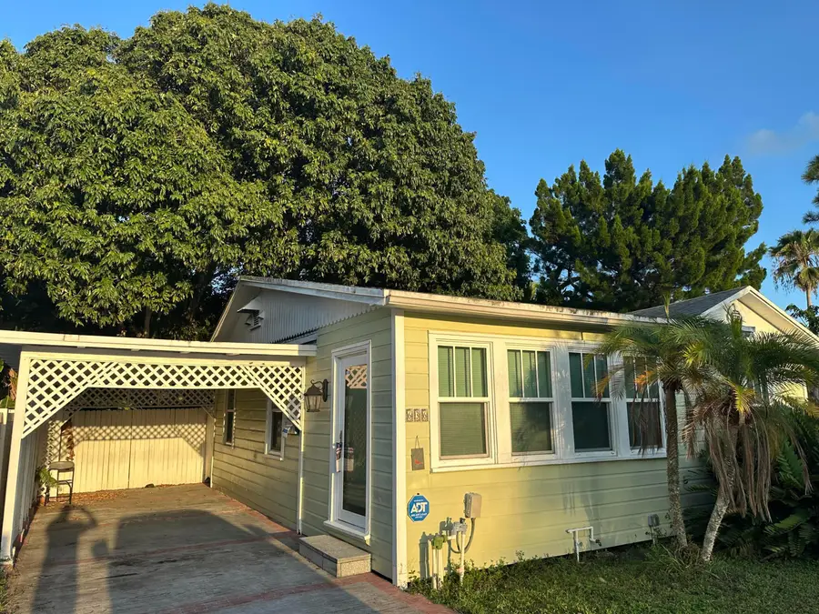 636 SW 7th Avenue, Fort Lauderdale, FL 33315 - #2