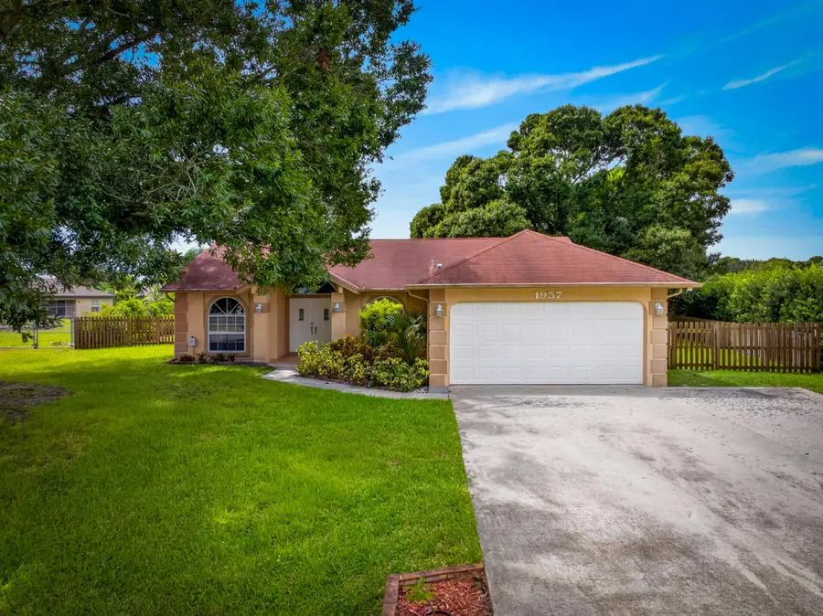 1957 SE Dranson Circle, Port Saint Lucie, FL 34952 - #2