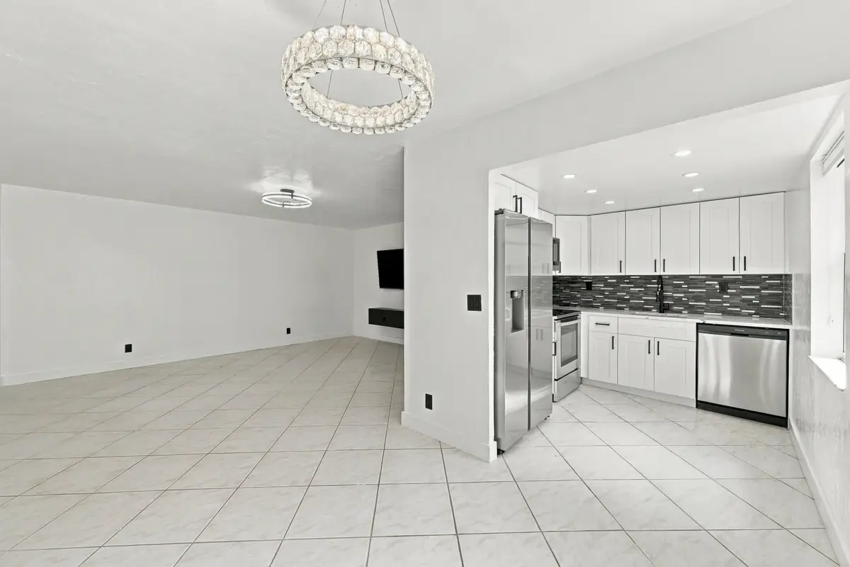 541 Burgundy L #541, Delray Beach, FL 33484 - #1