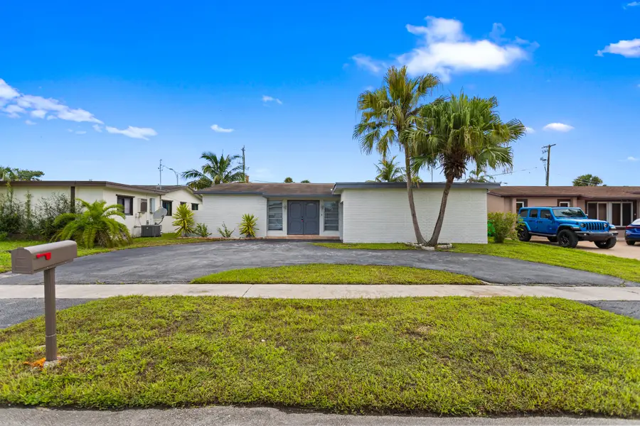 2000 NW 91st Way, Sunrise, FL 33322 - #2