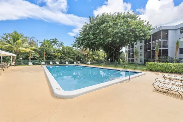 113 Royal Park Drive #1H, Oakland Park, FL 33309