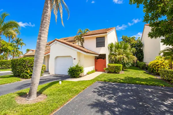 1800 Embassy Drive #132, West Palm Beach, FL 33401