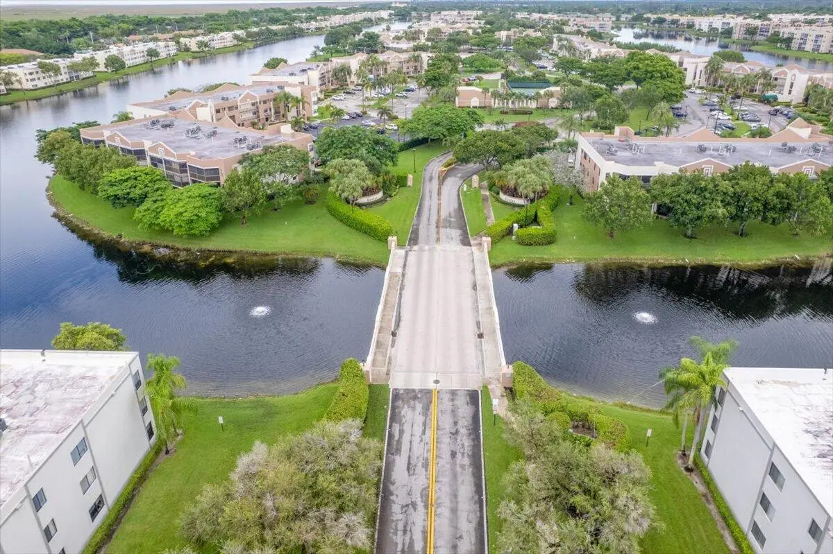 7501 Fairfax Drive, Tamarac, FL 33321 - #1