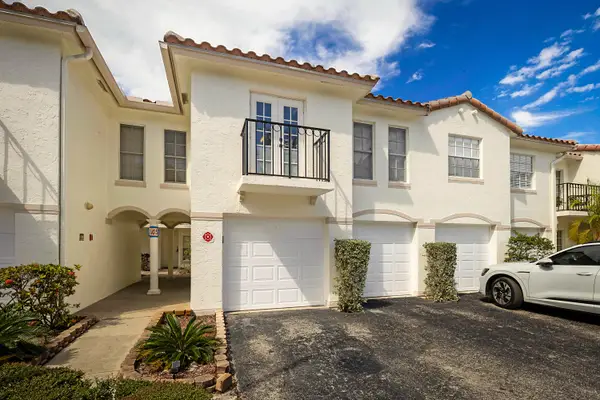 1105 Lake Shore Drive #205, Lake Park, FL 33403