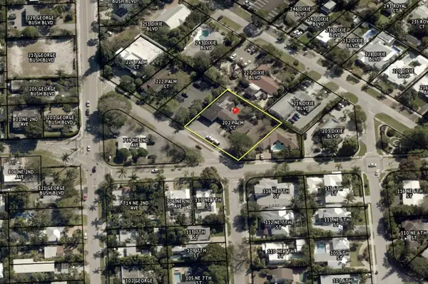202 Palm Court, Delray Beach, FL 33444