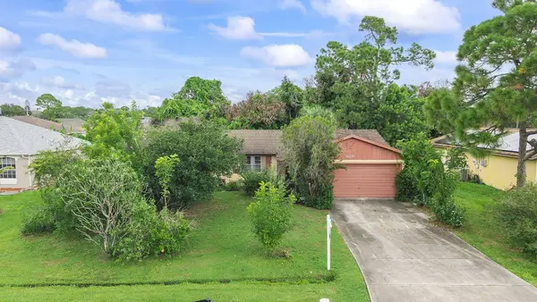 629 SW Ray Avenue, Port St Lucie, FL 34983