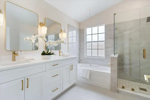 8266 Via Serena, Boca Raton, FL 33433