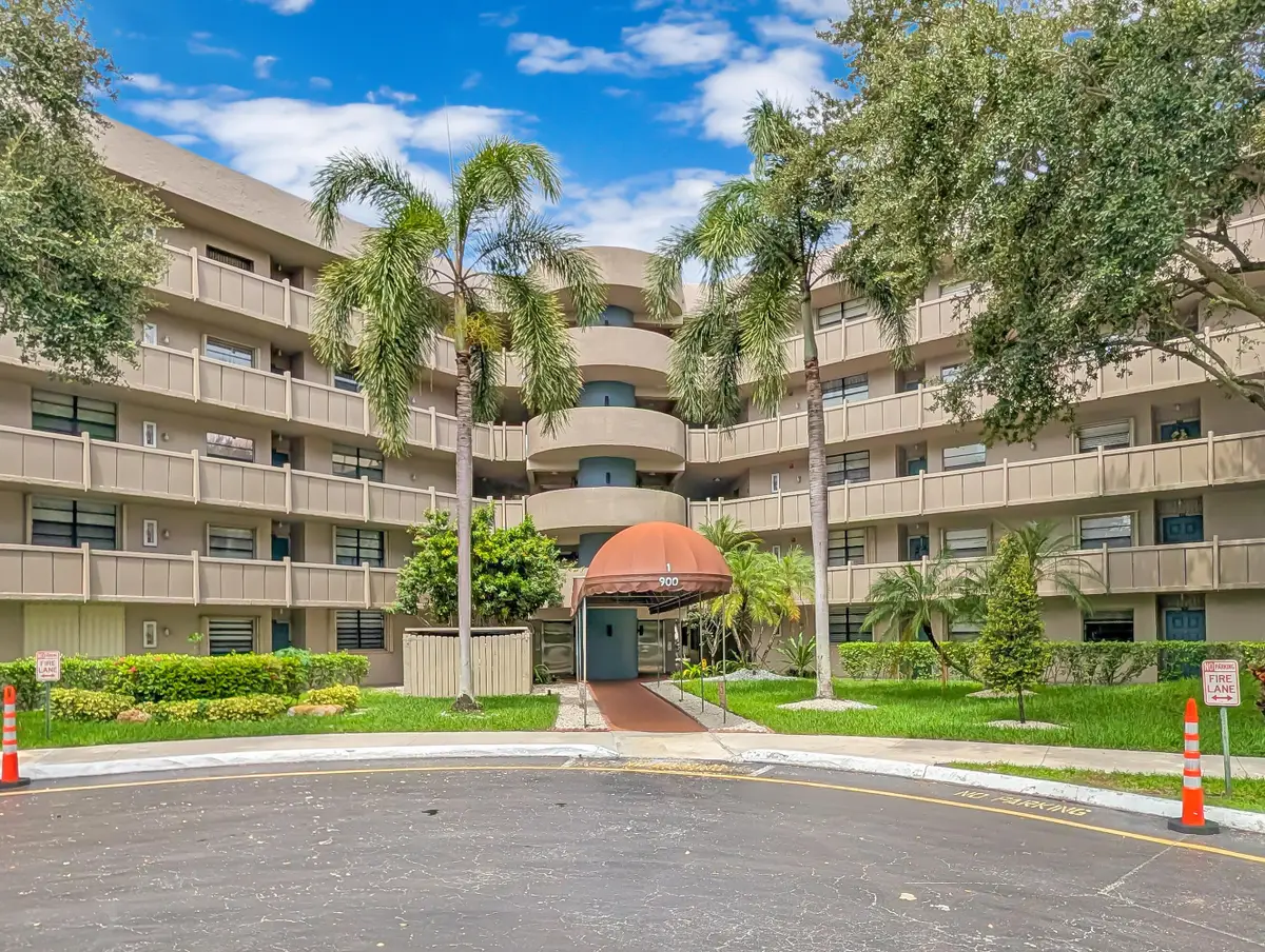 900 Colony Point Circle #205, Pembroke Pines, FL 33026 - #1