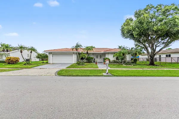 415 Sailboat Circle, Weston, FL 33326