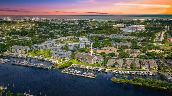513 Oak Harbour Drive, Juno Beach, FL 33408