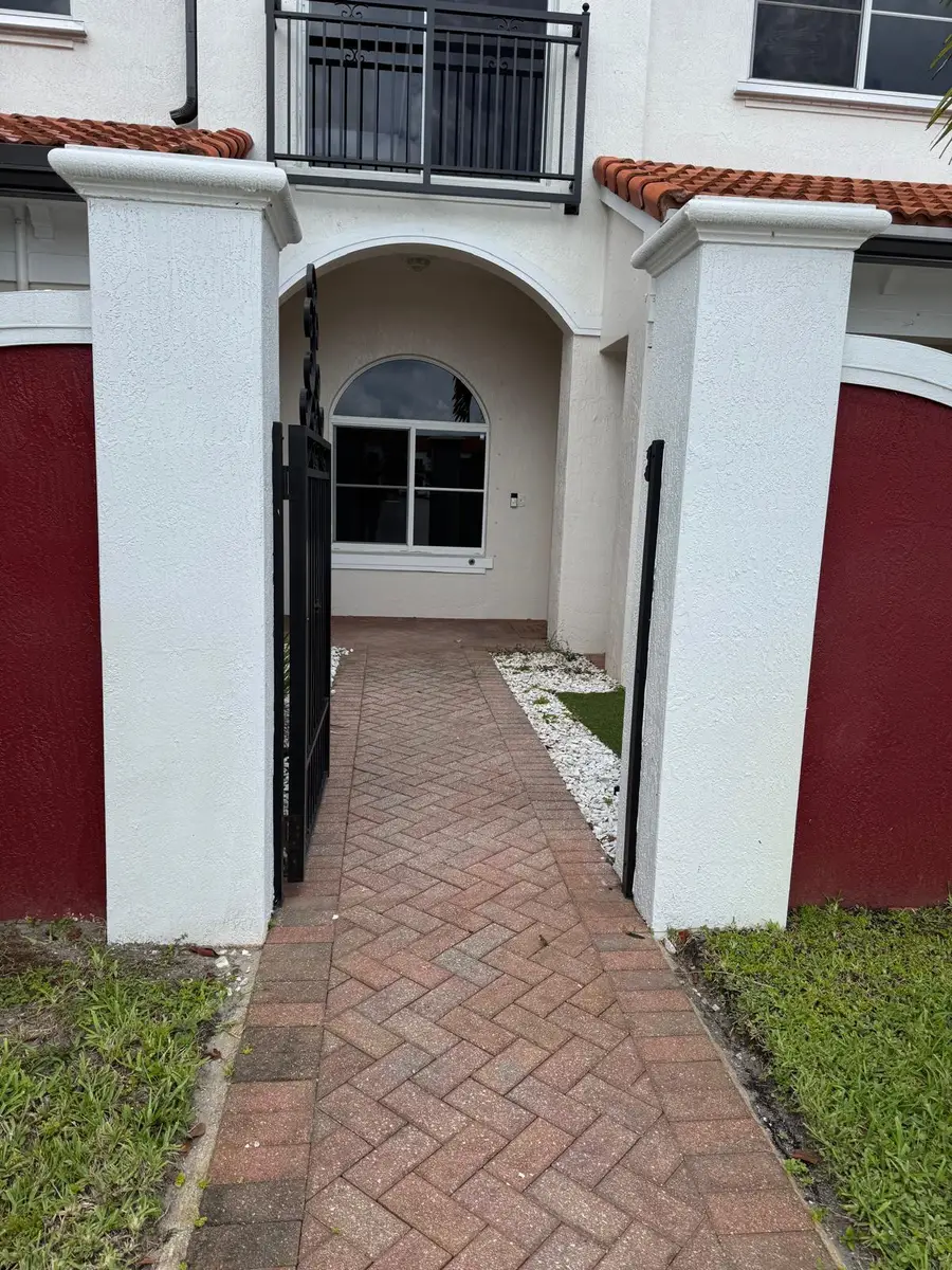 3536 NW 29th Place #3536, Lauderdale Lakes, FL 33311 - #3