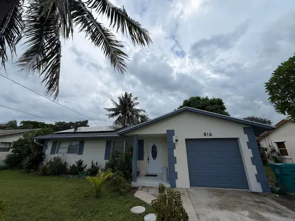 816 NW 8th Avenue, Boynton Beach, FL 33426