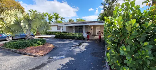 1000 NE 17th Court, Fort Lauderdale, FL 33305