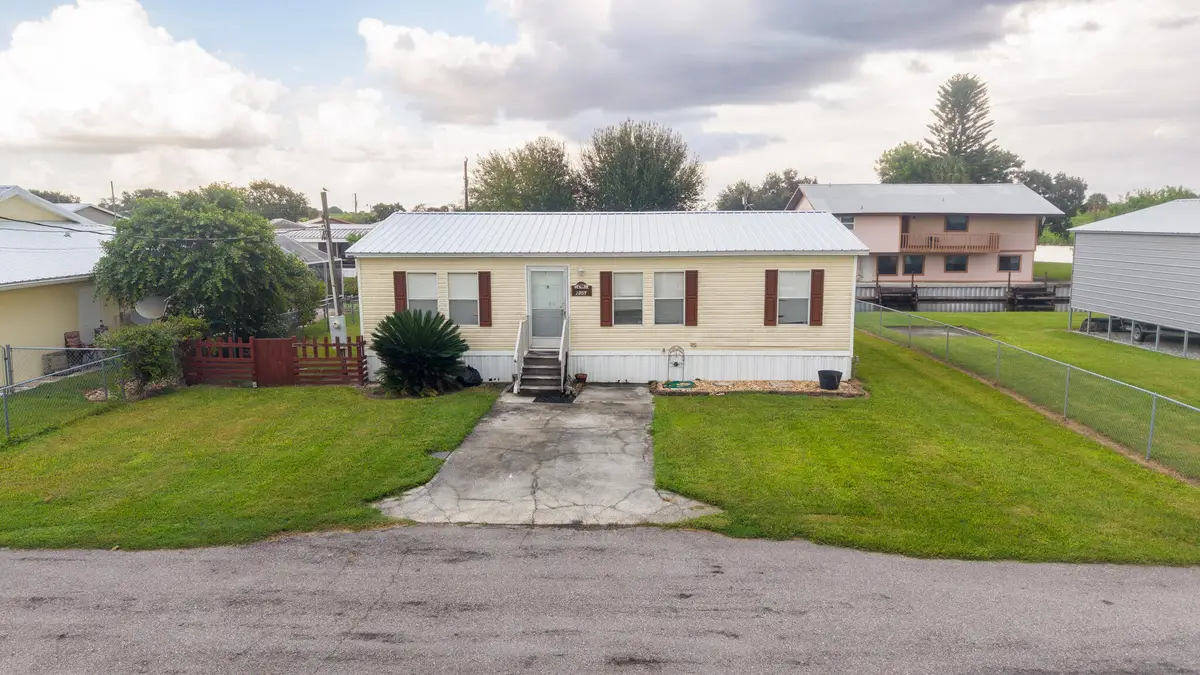 1057 Blue Heron Lane, Moore Haven, FL 33471 - #1