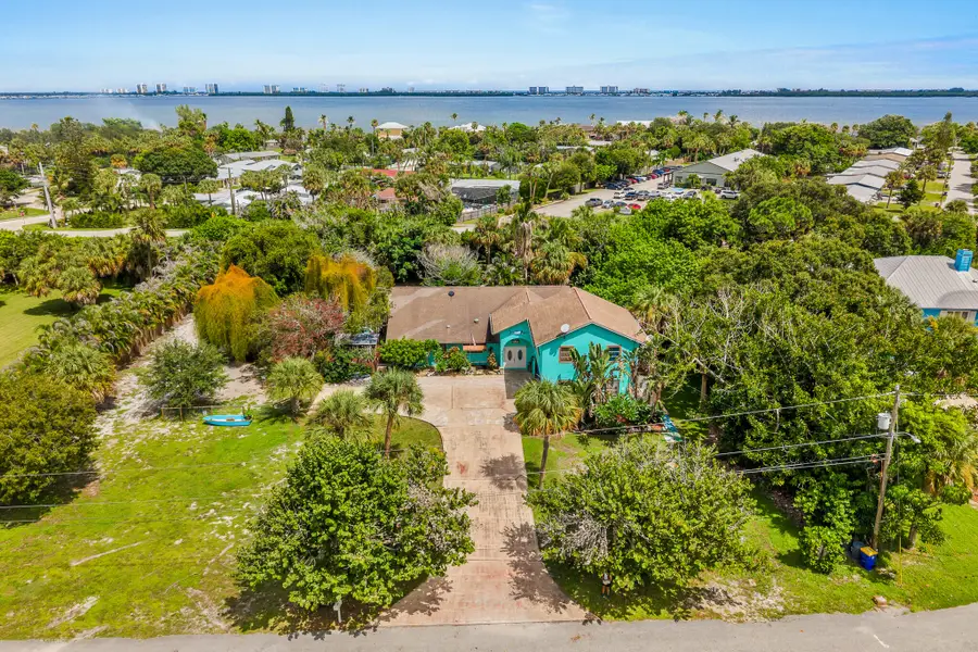 1271 NE Sunrise Terrace, Jensen Beach, FL 34957 - #2