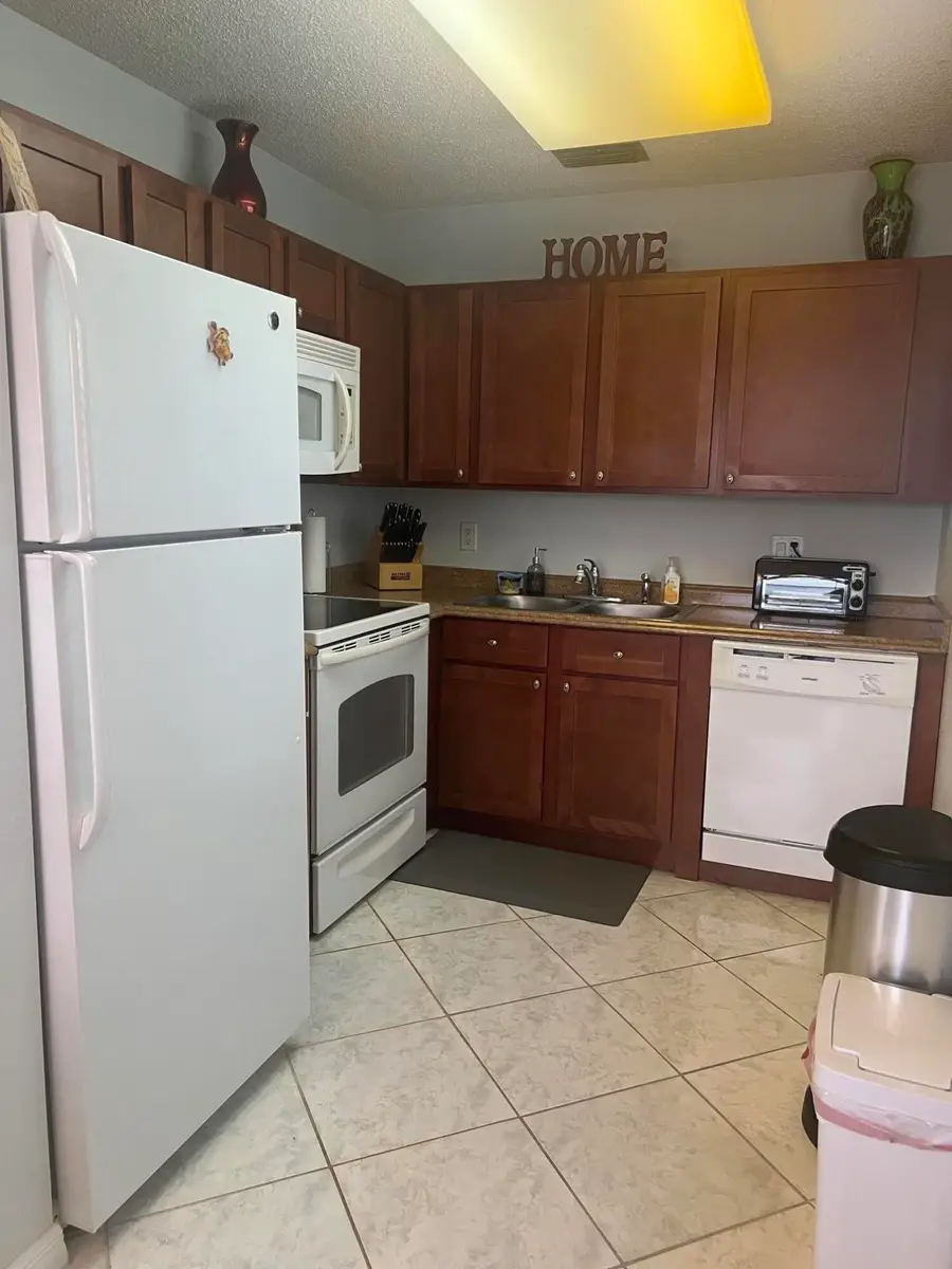 26 Lake Vista Trail #105, Port Saint Lucie, FL 34952 - #3
